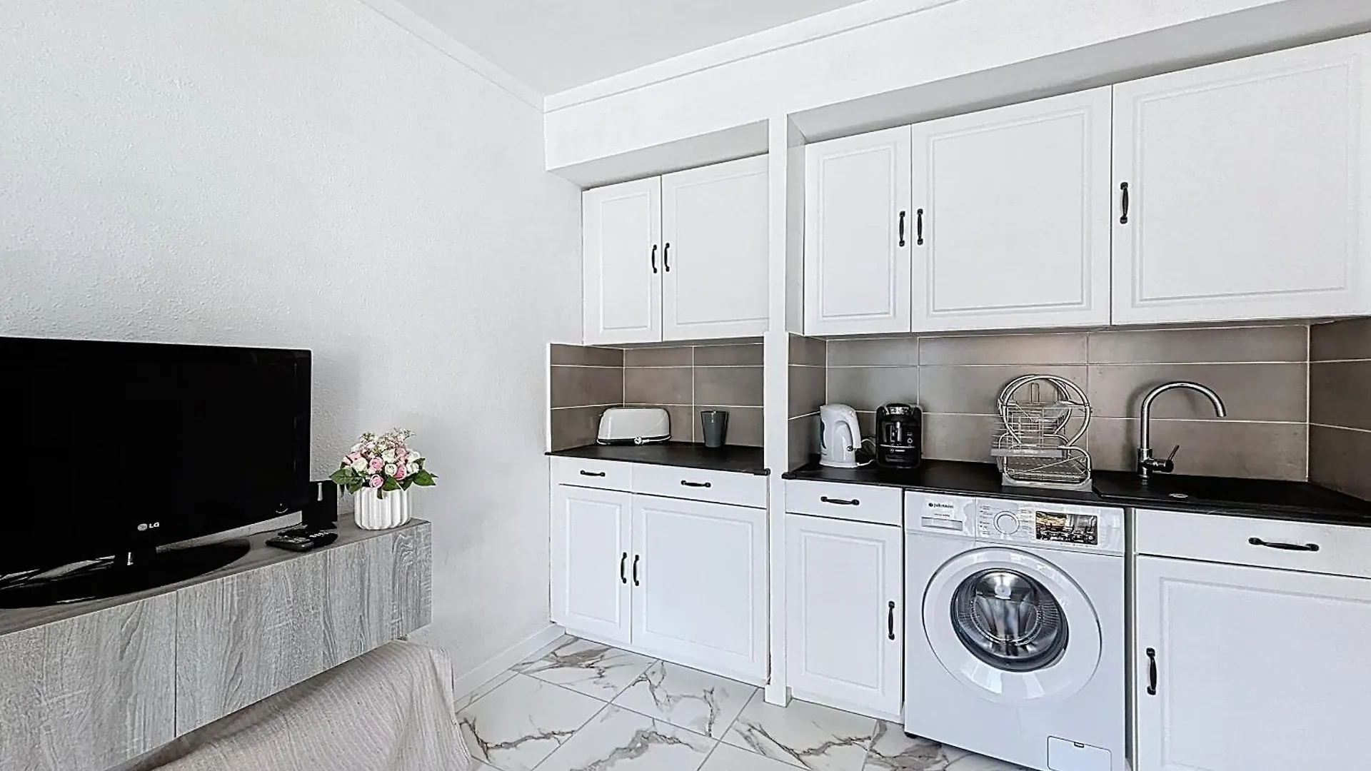 Jardins II - Bx Piso Con Piscina Comunitaria Appartement Roses 0*,